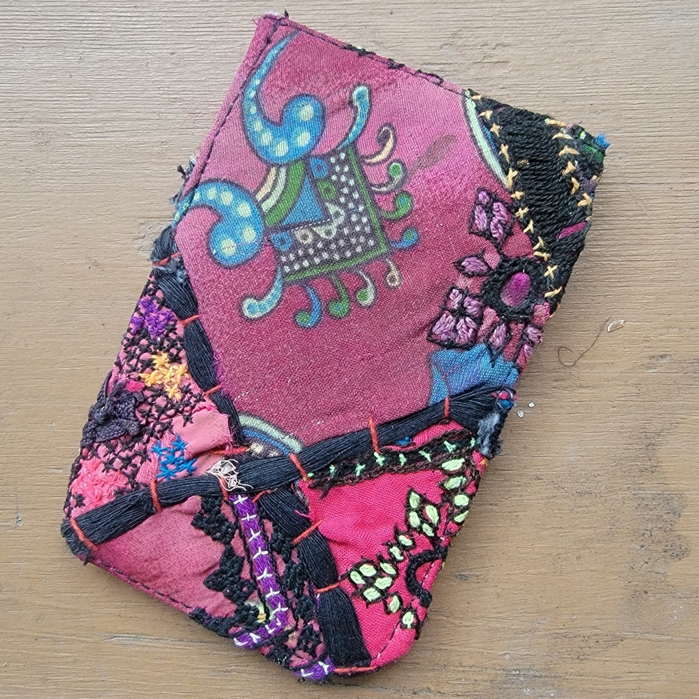 🌋👽 Free People Boho Embroidered Repurposed vtg banjara hippie Wallet card case - Picture 14 of 16